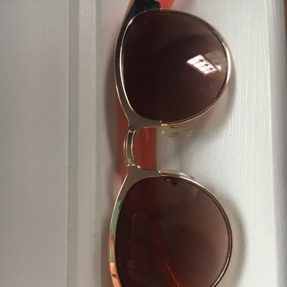 Sunglasses - Picture 2 of 3